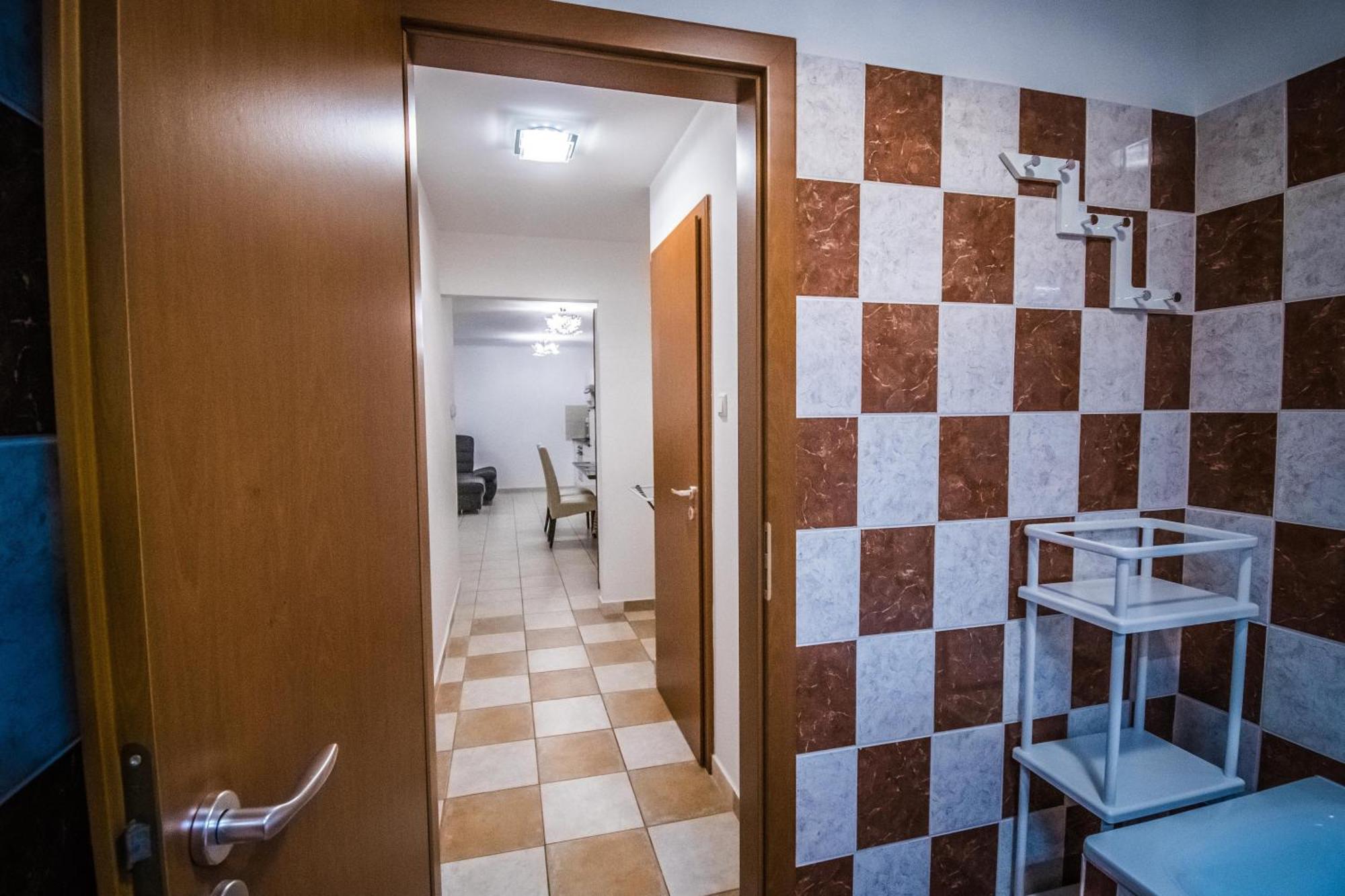 Apartman Garden Lägenhet Cserkeszőlő Exteriör bild